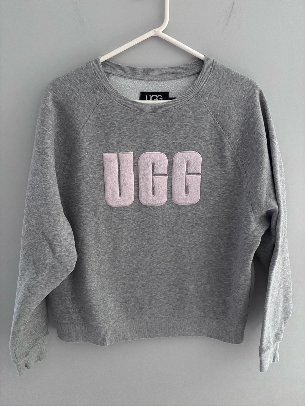 UGG Gray Crewneck with Pink Logo size XL